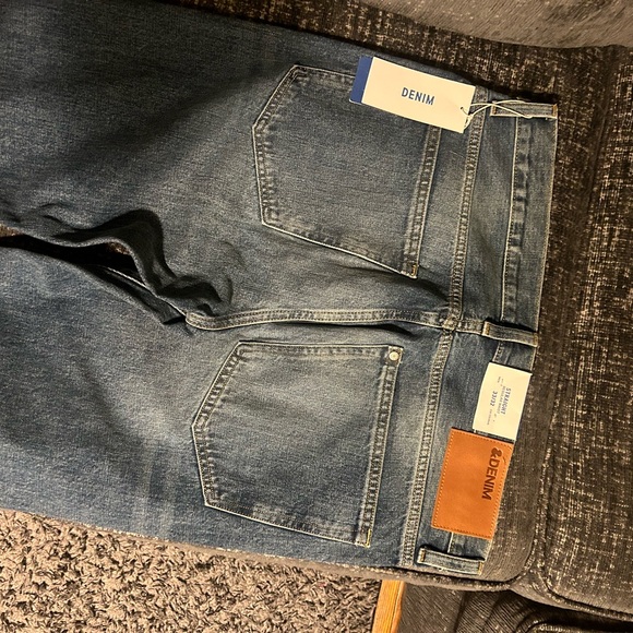 Denim - Picture 4 of 5